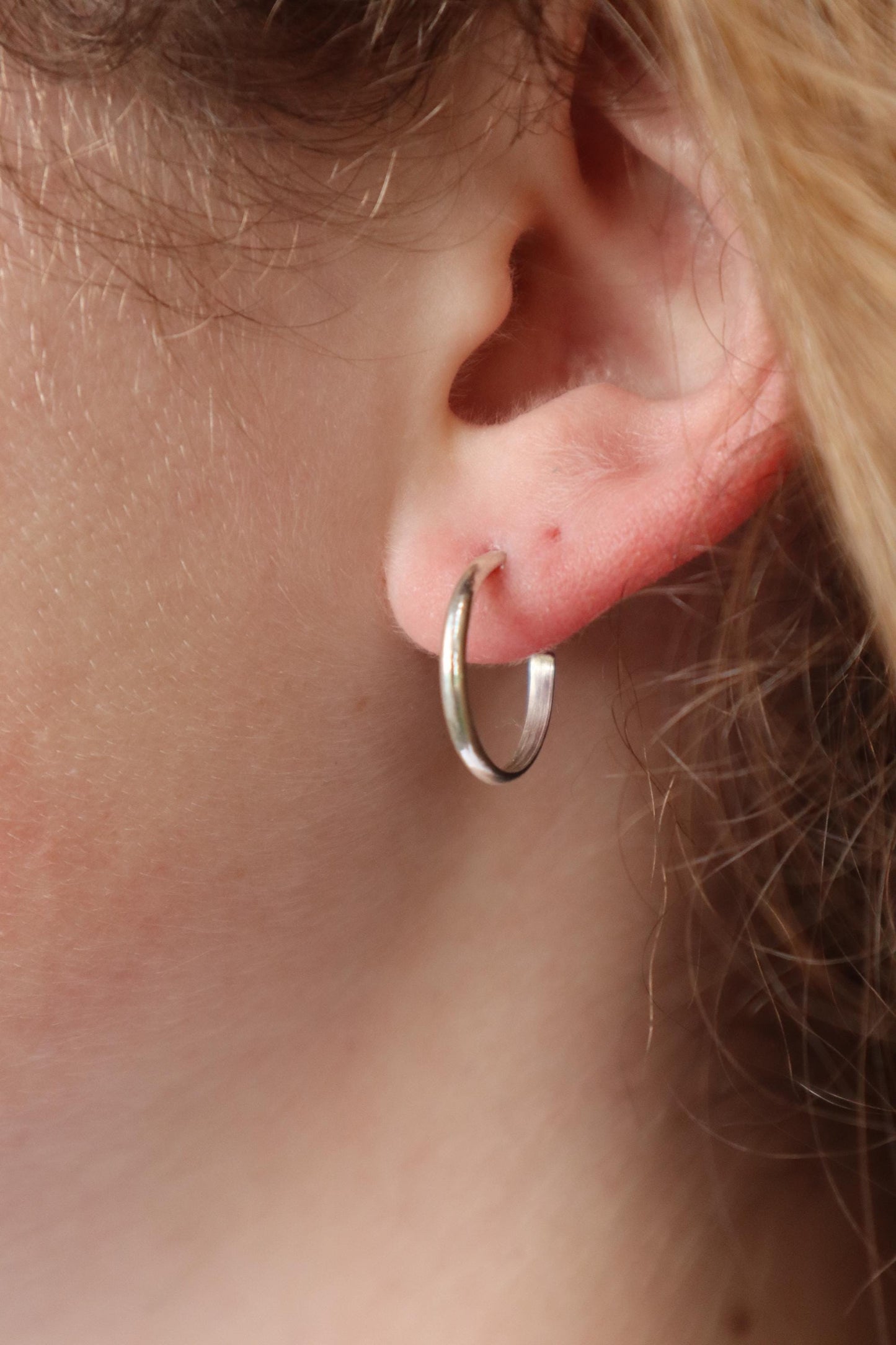 Sterling Silver 1/2 Round 15mm Hoop Earrings